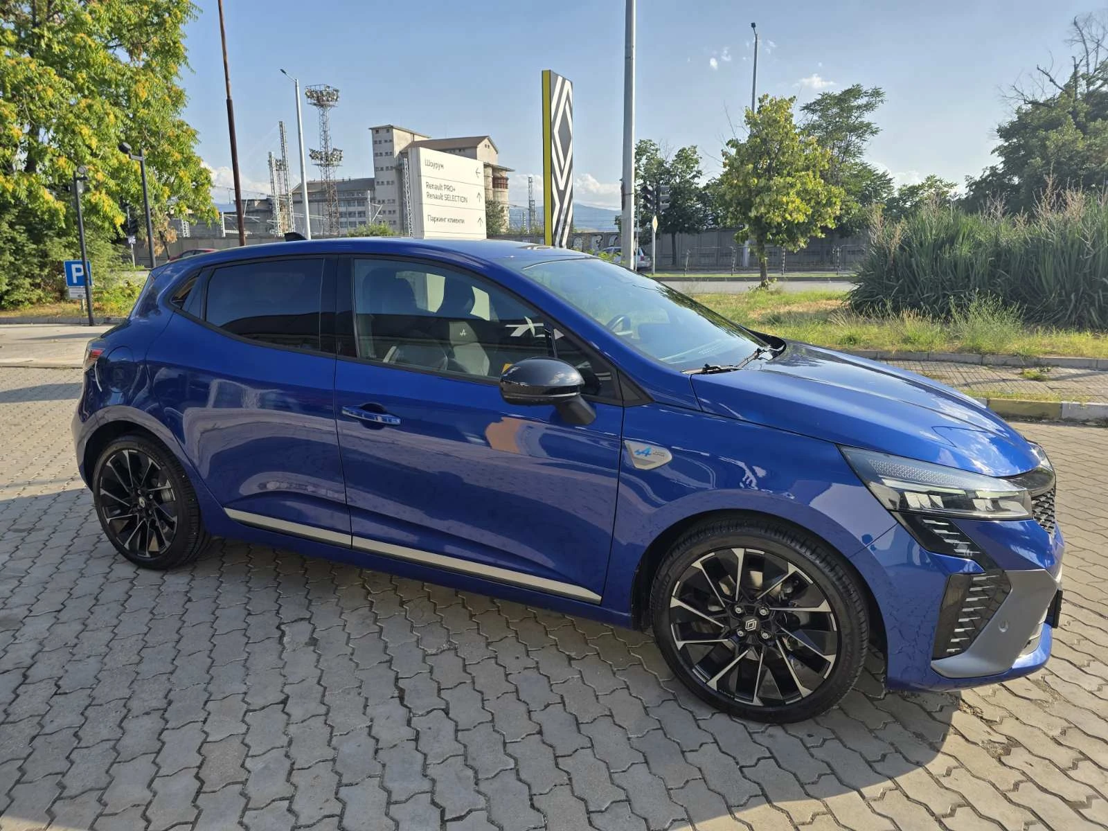 Renault Clio 1.6 E TECH Г, снимка 2 - Автомобили и джипове - 55377189