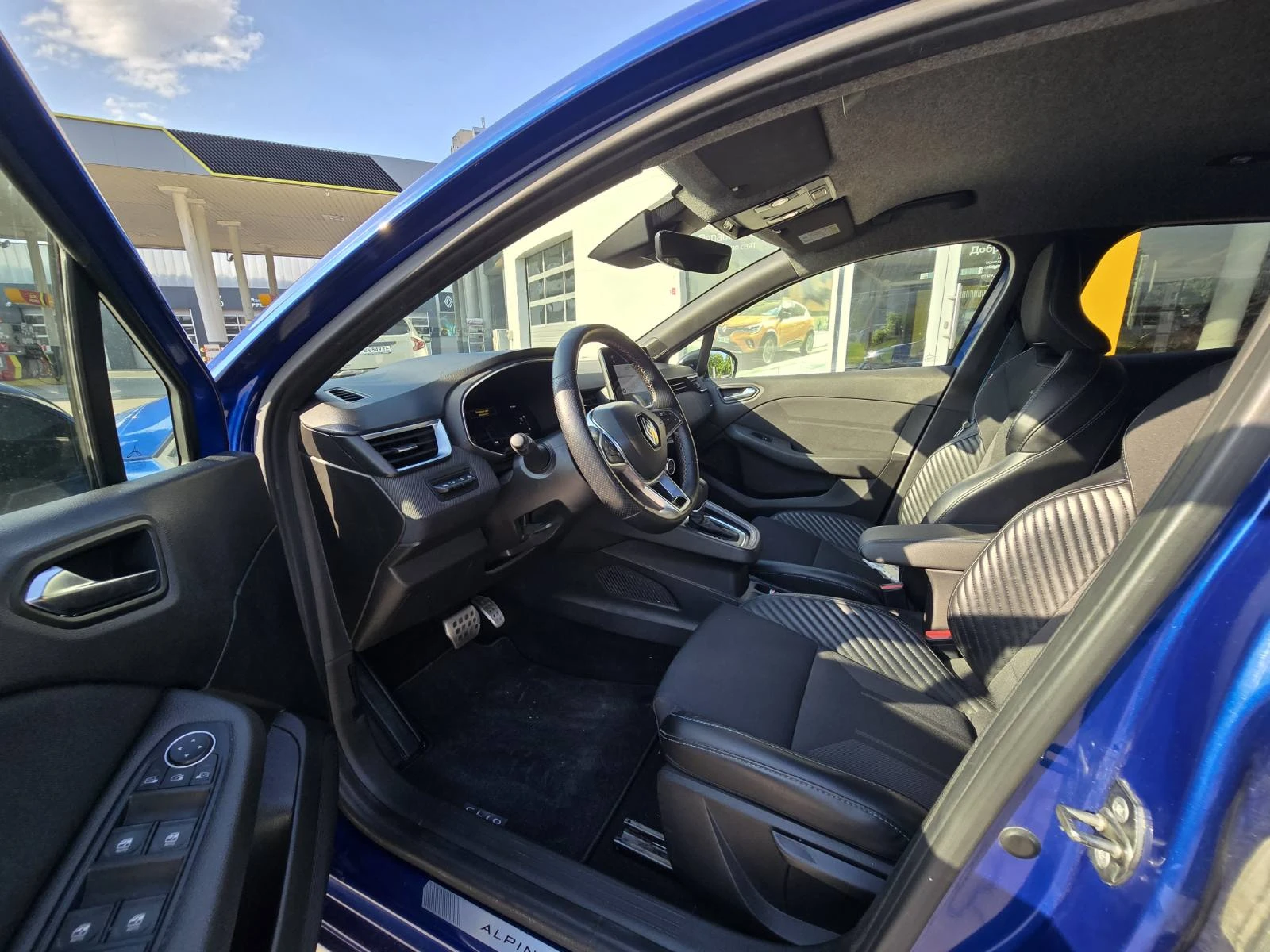 Renault Clio 1.6 E TECH Г, снимка 16 - Автомобили и джипове - 55377189