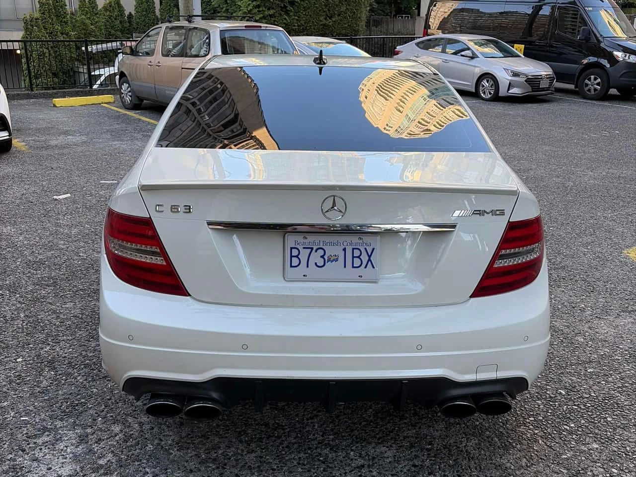 Mercedes-Benz C 63 AMG * АВТОКРЕДИТ БЕЗ ПЪРВОНАЧАЛНА ВНОСКА* , снимка 4 - Автомобили и джипове - 55610043