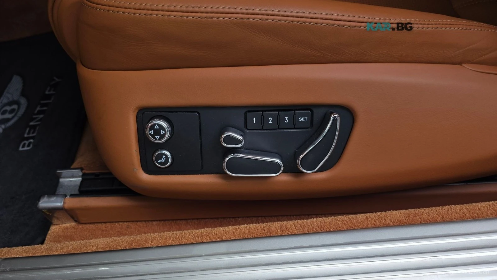 Bentley Continental gt 4.0 GT* КОЖА* ОБДУХВ* КАМЕРА* МАСАЖИ, снимка 15 - Автомобили и джипове - 55735909