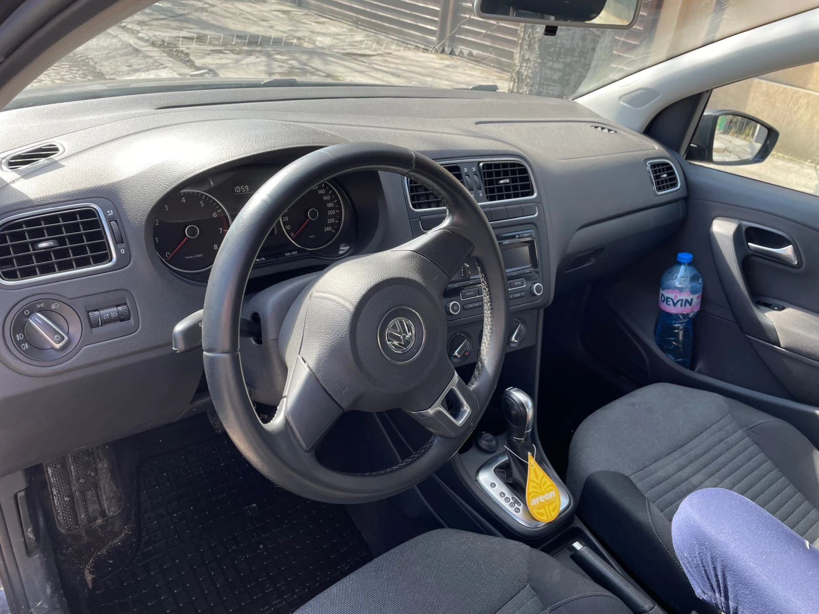 VW Polo 1.2 TSI 90 кс, снимка 7 - Автомобили и джипове - 56046700