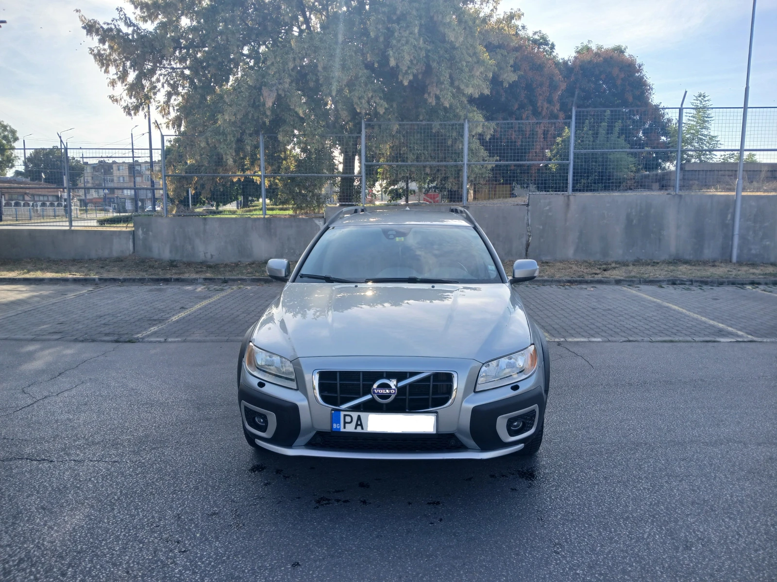 Volvo Xc70 D5 4x4 Швейцария, снимка 2 - Автомобили и джипове - 56155178