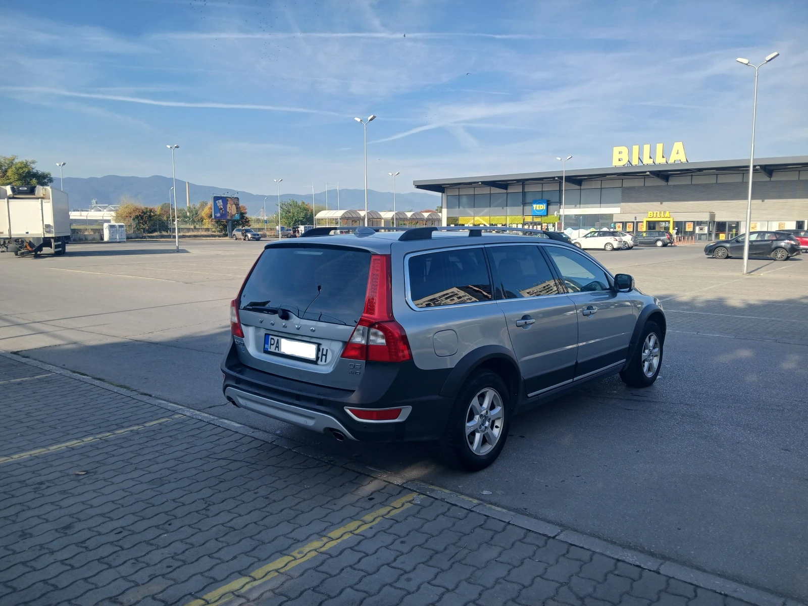 Volvo Xc70 D5 4x4 Швейцария, снимка 7 - Автомобили и джипове - 56155178