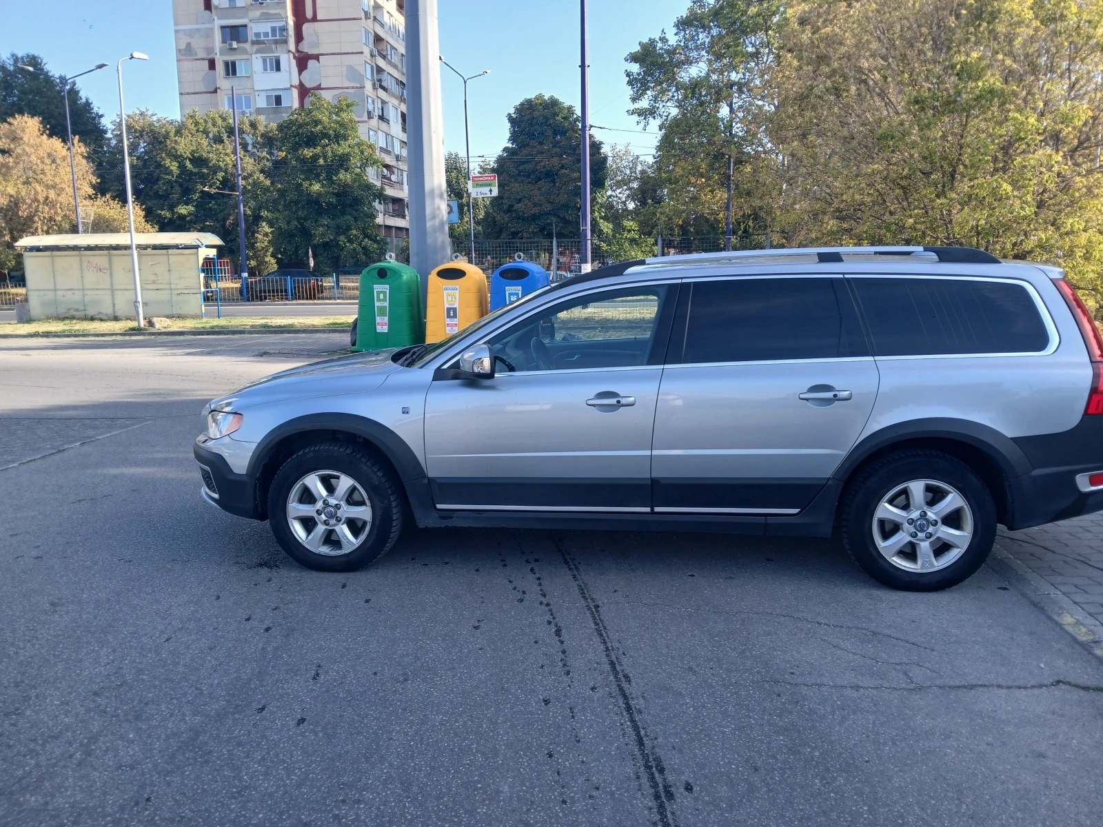 Volvo Xc70 D5 4x4 Швейцария, снимка 4 - Автомобили и джипове - 56155178