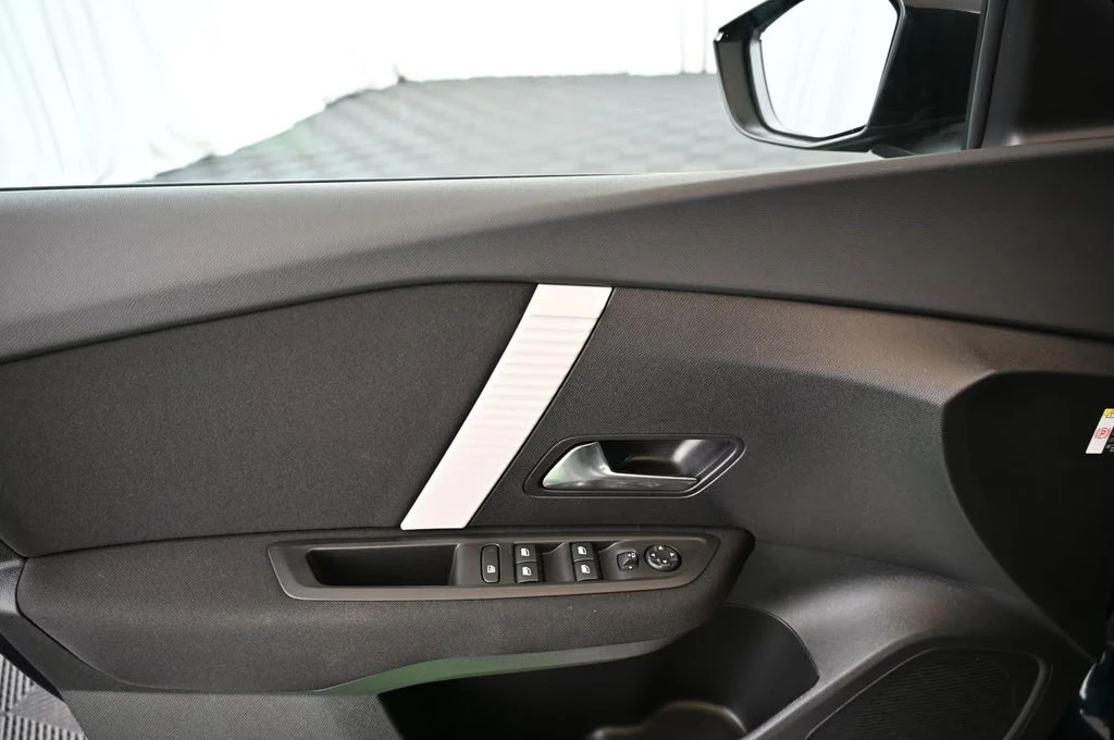 Citroen C4 MHEV/145HP/E-DSC6/PLUS/CAM/NAVI/LED/KLESS/706q | Mobile.bg � ����������� 14