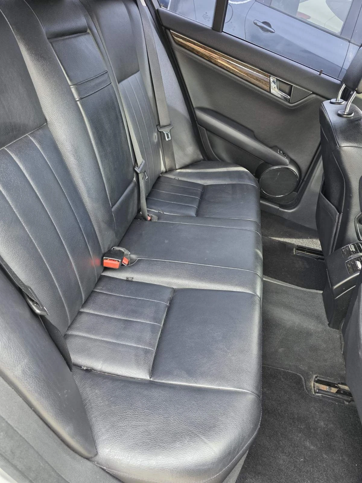 Mercedes-Benz C 220, снимка 11 - Автомобили и джипове - 56517919