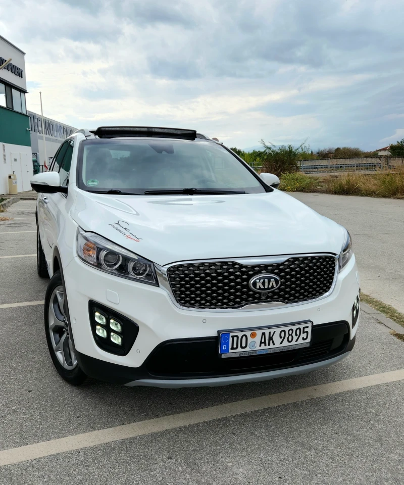 Kia Sorento FACELIFT FULL 4X4 PANORAMA 360 , снимка 1 - Автомобили и джипове - 47399059