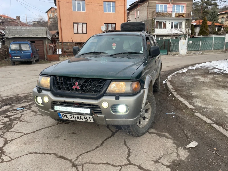 Mitsubishi Pajero sport 3.0V6 177 Газ, снимка 1 - Автомобили и джипове - 49198470