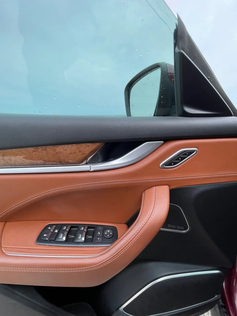 Maserati Levante 3.0 V6 SQ4 Bi-turbo Luxury Harman/Kardon, снимка 12 - Автомобили и джипове - 52347539