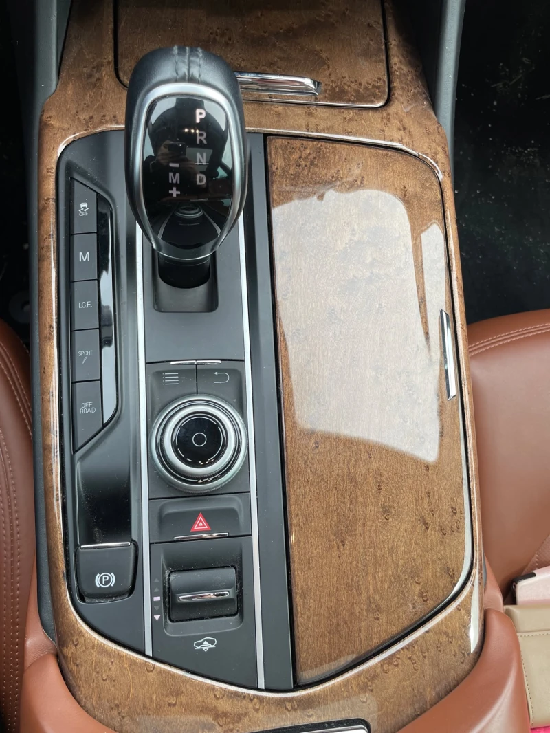 Maserati Levante 3.0 V6 SQ4 Bi-turbo Luxury Harman/Kardon, снимка 11 - Автомобили и джипове - 52347539