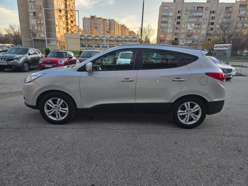 Hyundai IX35 2.0 CRDi(184Hp)Premium/AT/4x4/Navi/Камера/Keyless, снимка 2 - Автомобили и джипове - 52712073