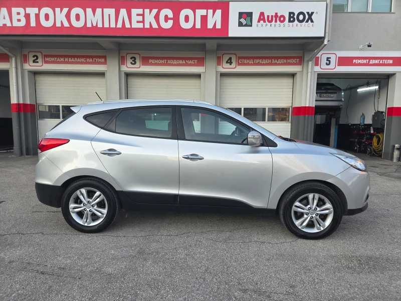 Hyundai IX35 2.0 CRDi(184Hp)Premium/AT/4x4/Navi/Камера/Keyless, снимка 6 - Автомобили и джипове - 52712073