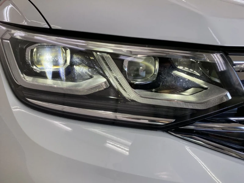 VW Tiguan 2.0 TSI.R-Line.320 HP.4Motion.Navi.Led.Kamera.Acc, снимка 5 - Автомобили и джипове - 52787197