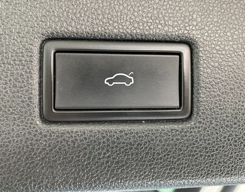 VW Tiguan 2.0 TSI.R-Line.320 HP.4Motion.Navi.Led.Kamera.Acc, снимка 16 - Автомобили и джипове - 52787197