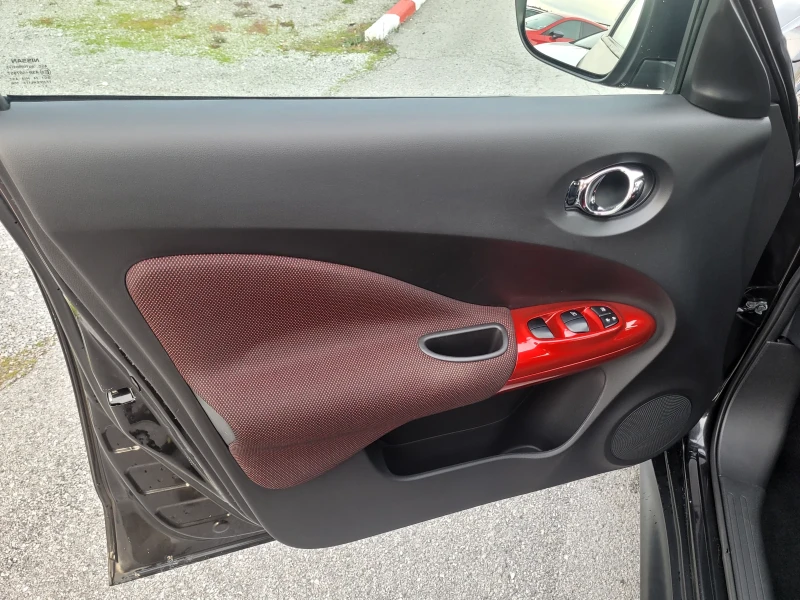 Nissan Juke 1.6 бензин.газ, снимка 10 - Автомобили и джипове - 52821144