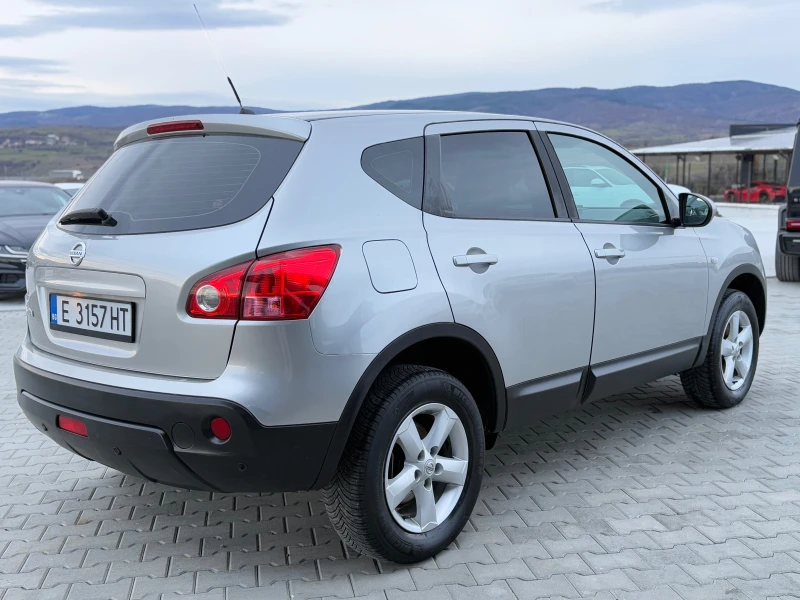 Nissan Qashqai 1.6 i Напълно обслужен автомобил !!!, снимка 5 - Автомобили и джипове - 53540962