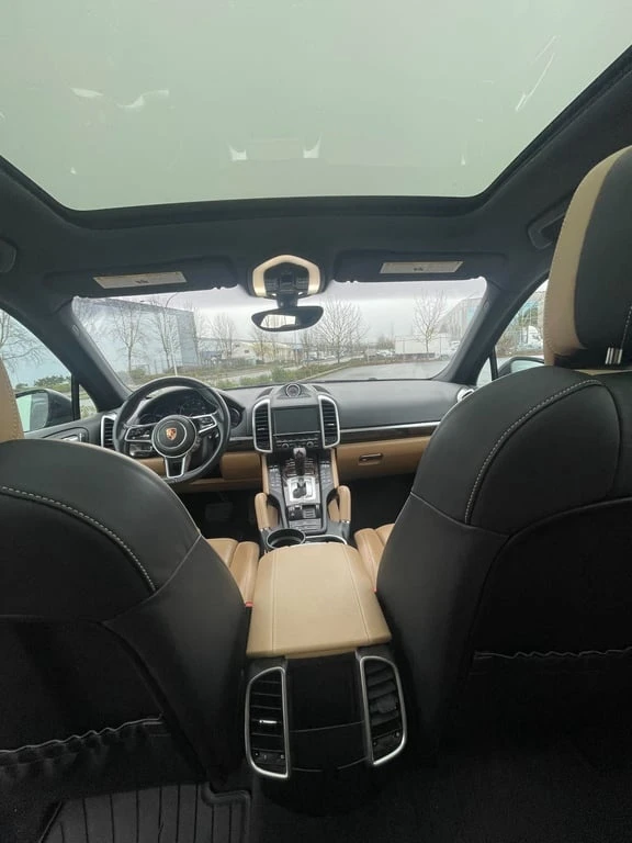 Porsche Cayenne * AWD 4dr * CARFAX * БЕЗ ПЪРВОНАЧАЛНА ВНОСКА, снимка 11 - Автомобили и джипове - 53134825