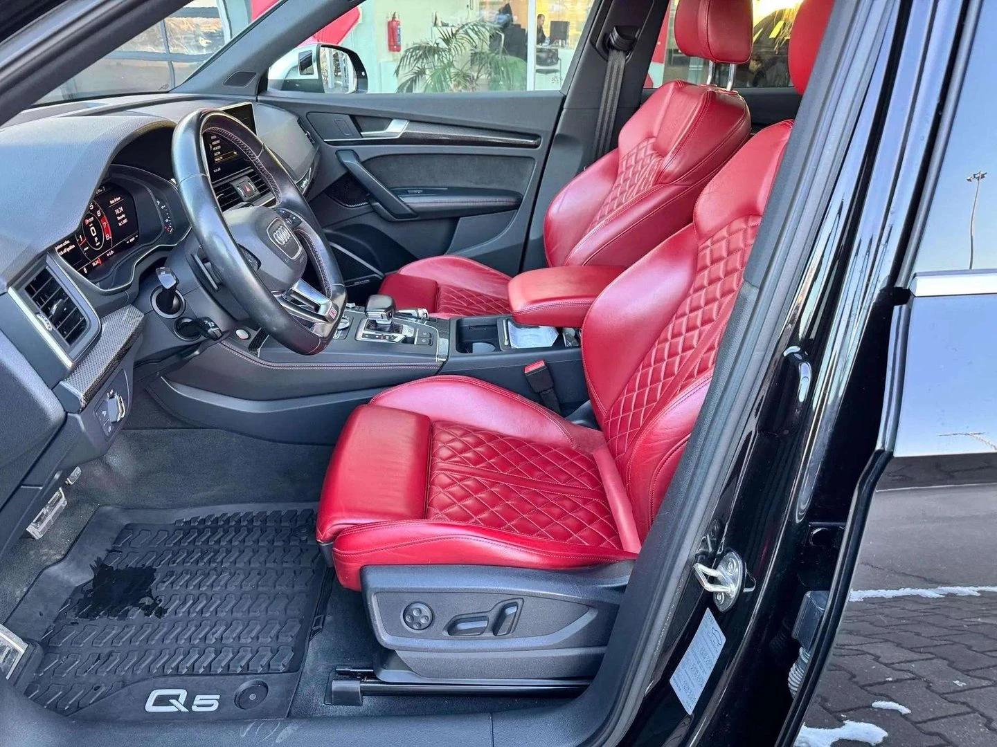 Audi SQ5 3.0 TFSI quattro - изображение 6