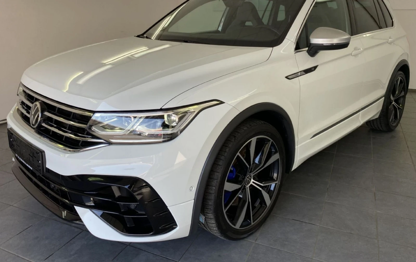 VW Tiguan 2.0 TSI.R-Line.320 HP.4Motion.Navi.Led.Kamera.Acc | Mobile.bg � ����������� 1