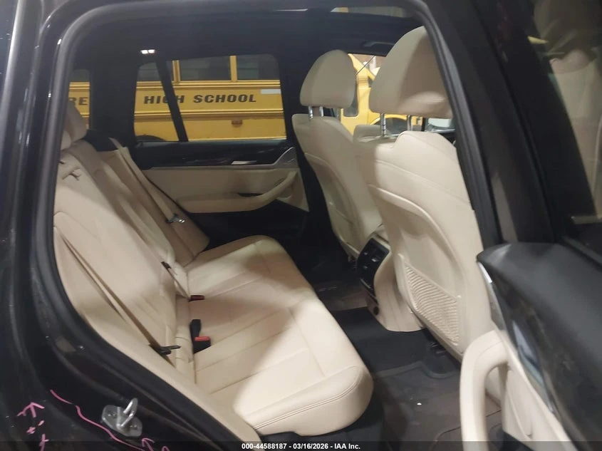 BMW X3 2.0l xDrive30I, снимка 8 - Автомобили и джипове - 54071852