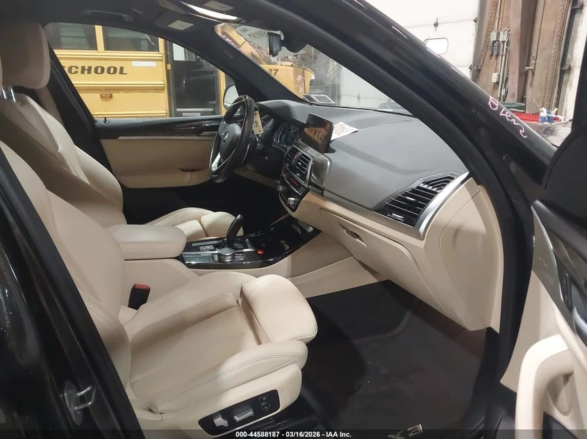 BMW X3 2.0l xDrive30I, снимка 5 - Автомобили и джипове - 54071852