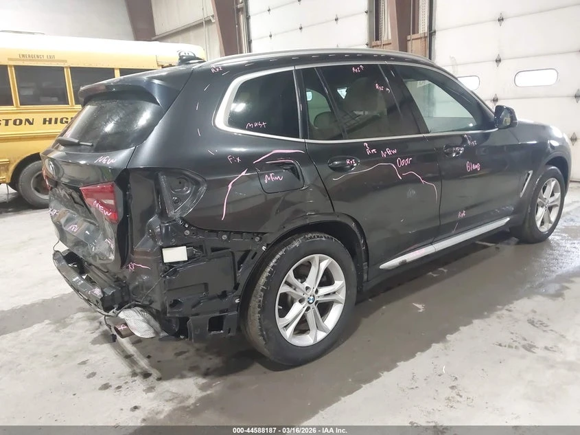 BMW X3 2.0l xDrive30I, снимка 4 - Автомобили и джипове - 54071852