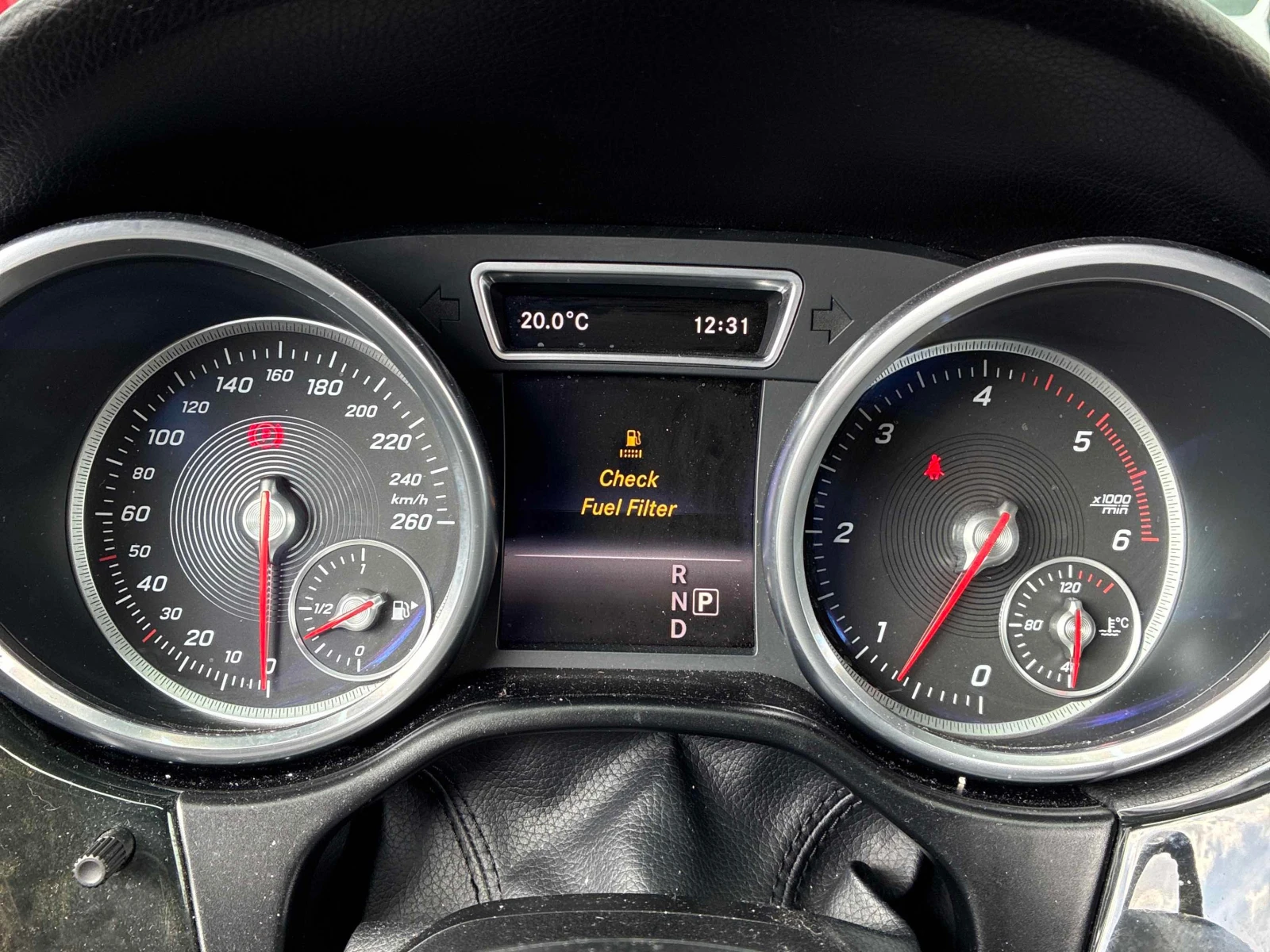 Mercedes-Benz GLE 350 D * AMG * CARFAX * , снимка 8 - Автомобили и джипове - 54217789