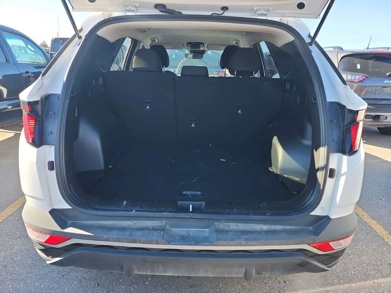 Hyundai Tucson | Fwd Preferred | CARFAX | АВТОКРЕДИТ , снимка 13 - Автомобили и джипове - 54691657