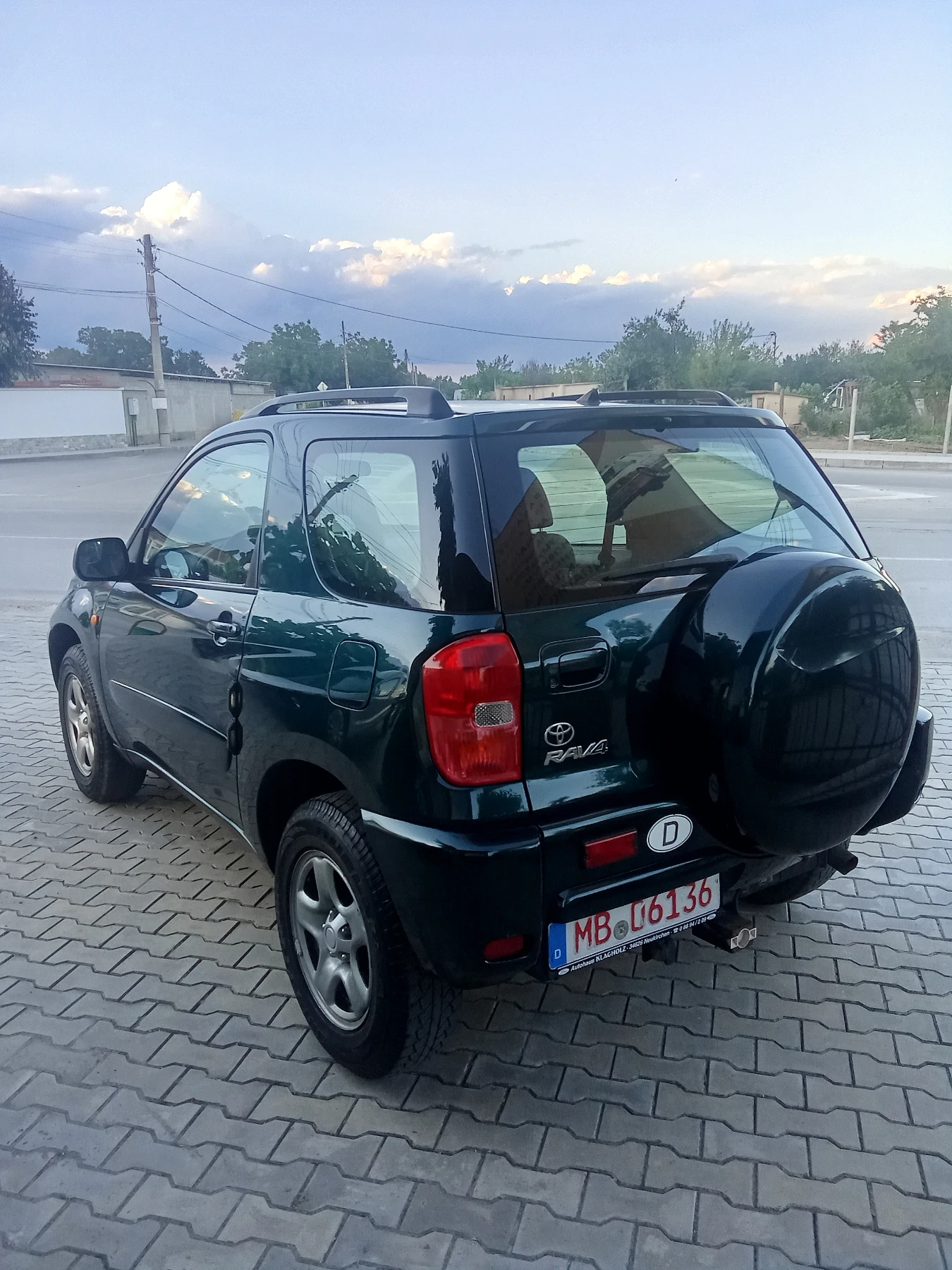 Toyota Rav4 2.0i, 4x4, клима, снимка 3 - Автомобили и джипове - 54918476