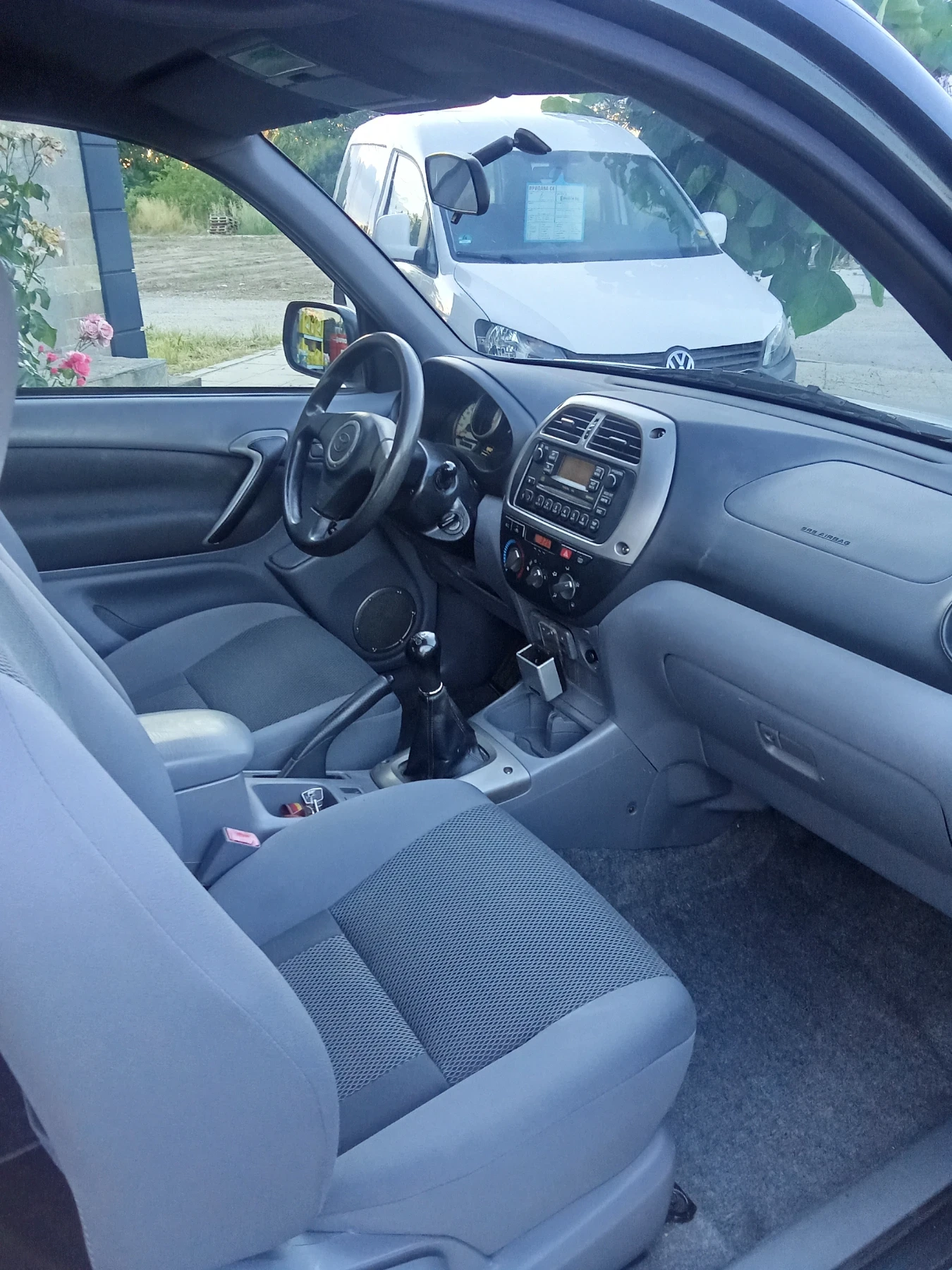 Toyota Rav4 2.0i, 4x4, клима, снимка 4 - Автомобили и джипове - 54918476