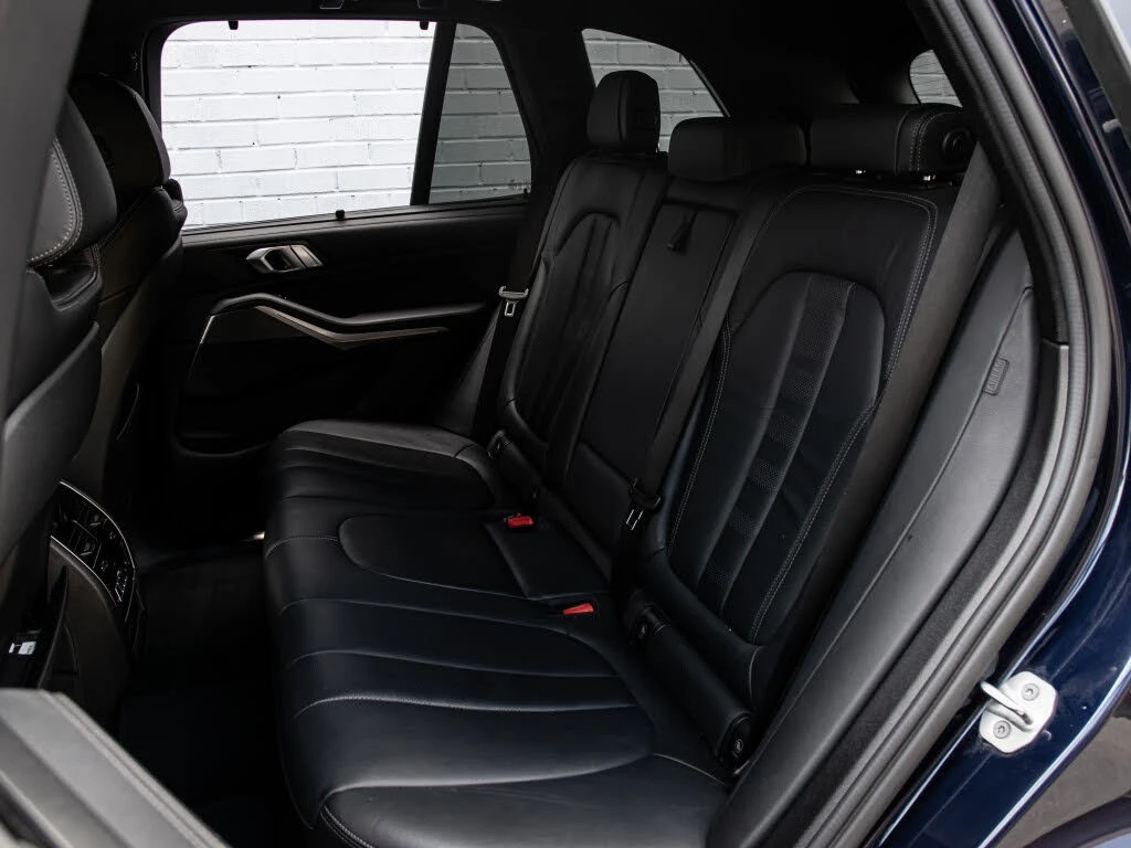 BMW X5 MPACK* HUD* 360* HARMAN* ОБДУХ* SKYLOUNGE, снимка 9 - Автомобили и джипове - 55645393
