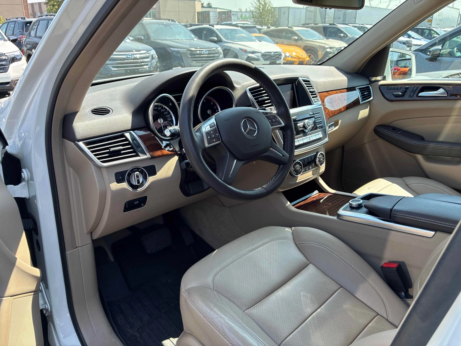 Mercedes-Benz ML 350 * BlueTEC * АВТОКРЕДИТ * ГЛАВНО ПРЕДСТАВИТЕЛСТВО, снимка 7 - Автомобили и джипове - 55846305
