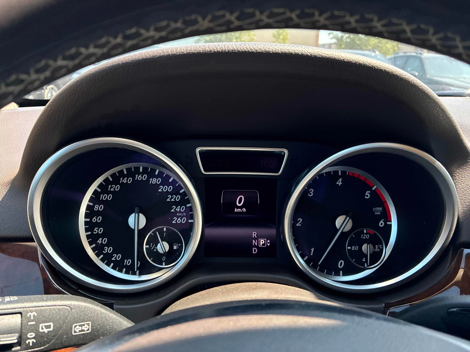 Mercedes-Benz ML 350 * BlueTEC * АВТОКРЕДИТ * ГЛАВНО ПРЕДСТАВИТЕЛСТВО, снимка 8 - Автомобили и джипове - 55846305