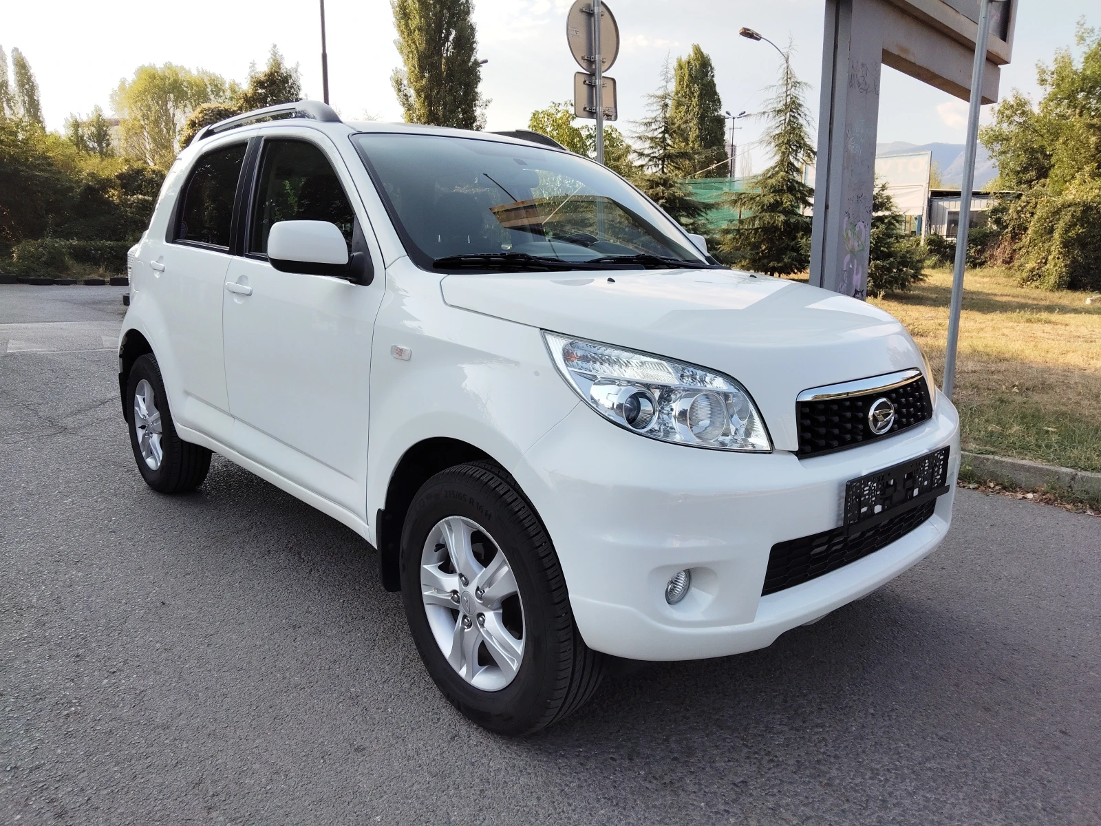 Daihatsu Terios 1, 5i 102ps 4x4 Italy, снимка 3 - Автомобили и джипове - 55974482