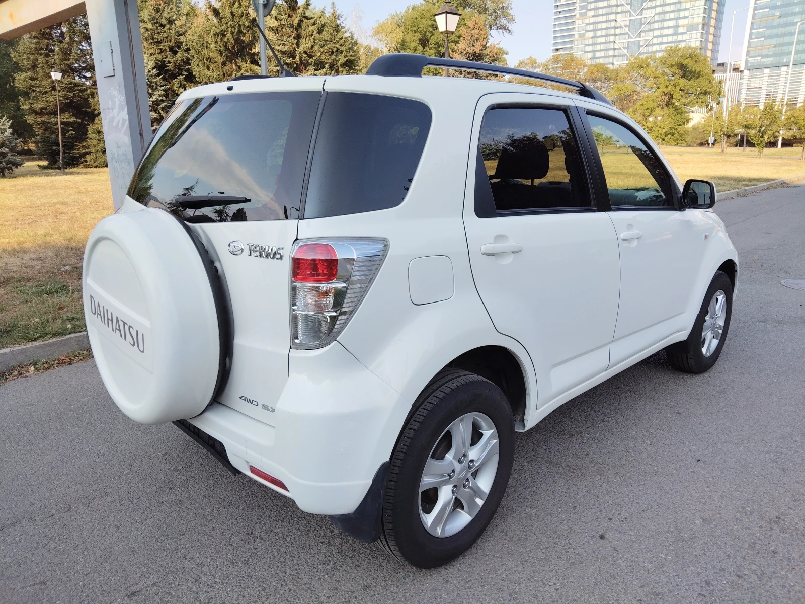 Daihatsu Terios 1, 5i 102ps 4x4 Italy, снимка 5 - Автомобили и джипове - 55974482