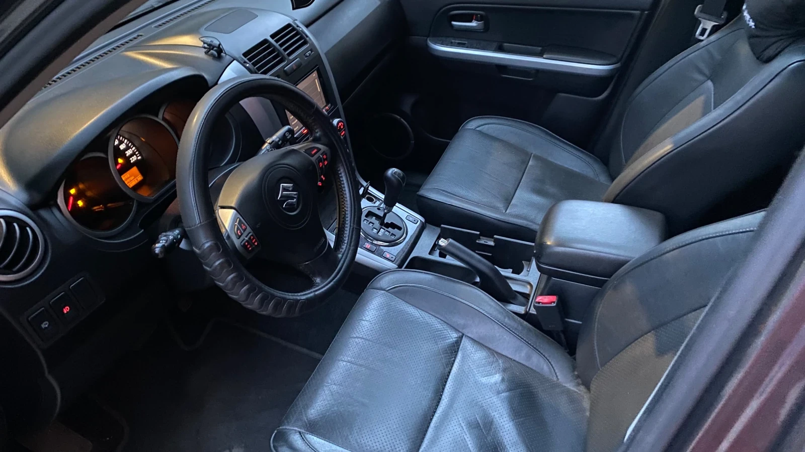 Suzuki Grand vitara, снимка 5 - Автомобили и джипове - 56712713
