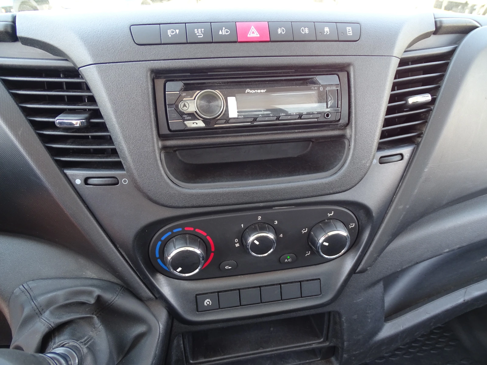 Iveco 35c15 . * * * * * * * *  | Mobile.bg   15