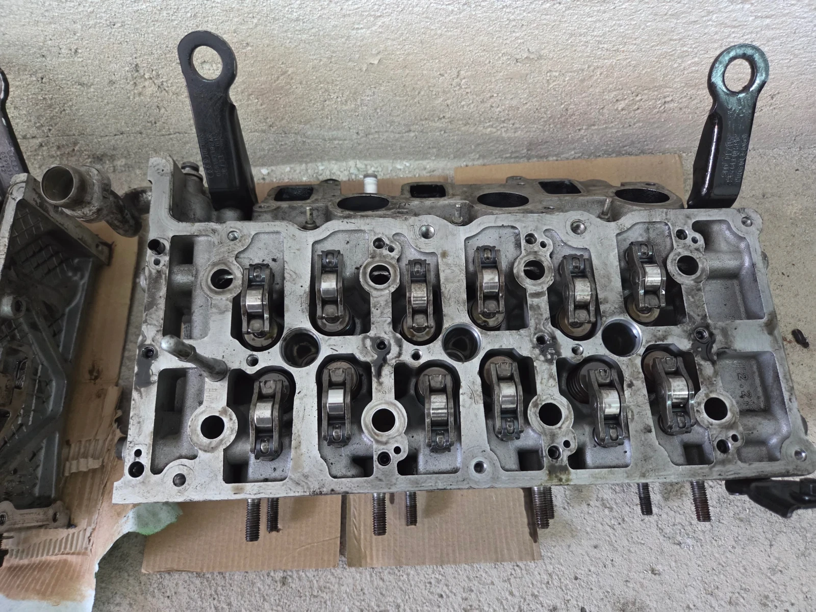 Цилиндрови глави 3.0TDI CRC Audi/VW/Porsche Touareg Q7 A6 A7 A8 Cayenn