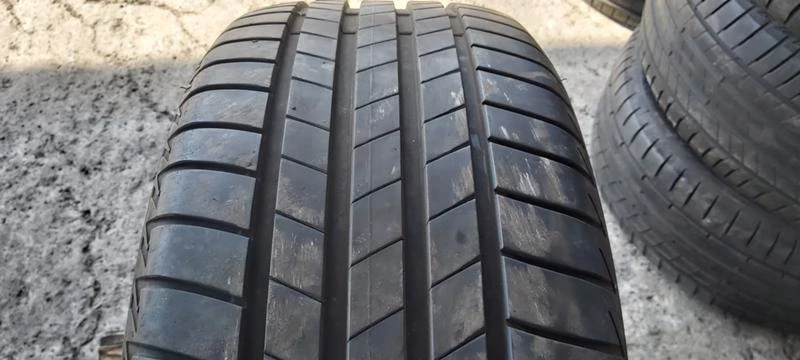 Гуми Летни 255/45R18, снимка 1 - Гуми и джанти - 29877140