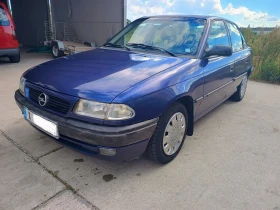 Opel Astra 1.6, снимка 1