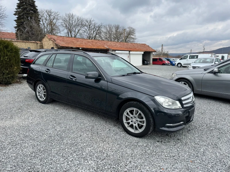 Mercedes-Benz C 220, снимка 3 - Автомобили и джипове - 49451600