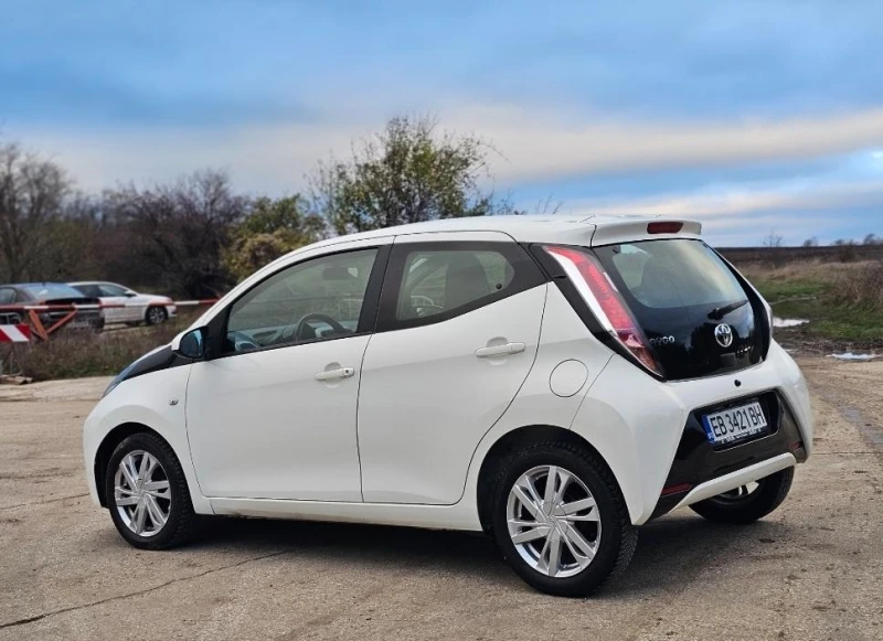 Toyota Aygo Перфектна, Лична Кола, снимка 4 - Автомобили и джипове - 52598665