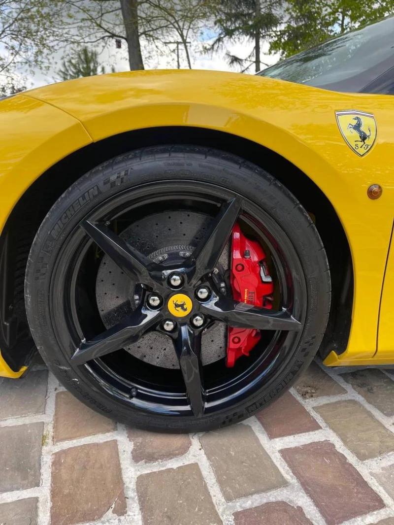 Ferrari 488 Spider, снимка 11 - Автомобили и джипове - 52656812