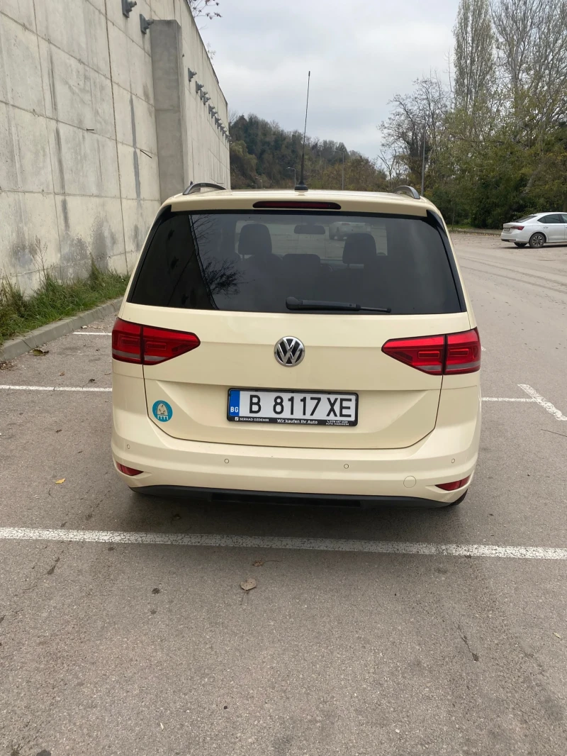 VW Touran, снимка 5 - Автомобили и джипове - 52724217