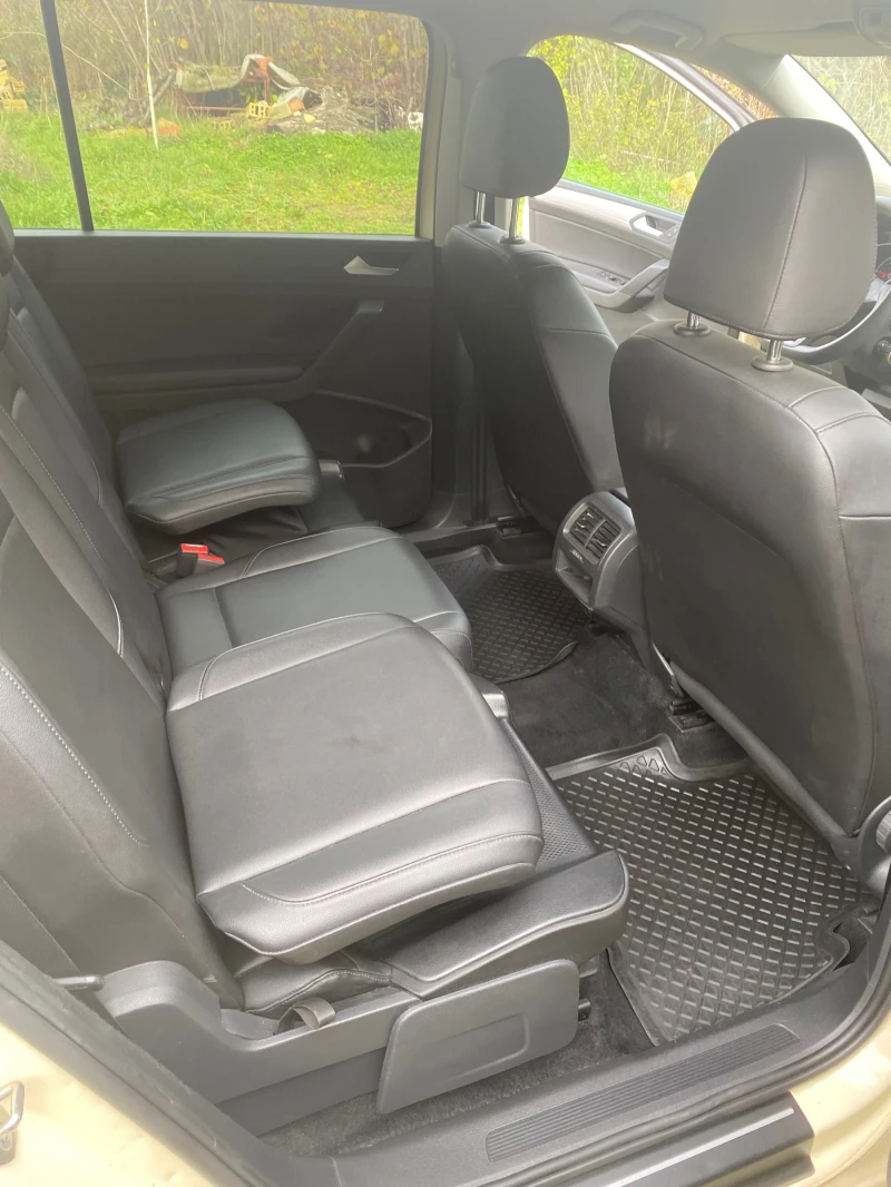 VW Touran, снимка 14 - Автомобили и джипове - 52724217
