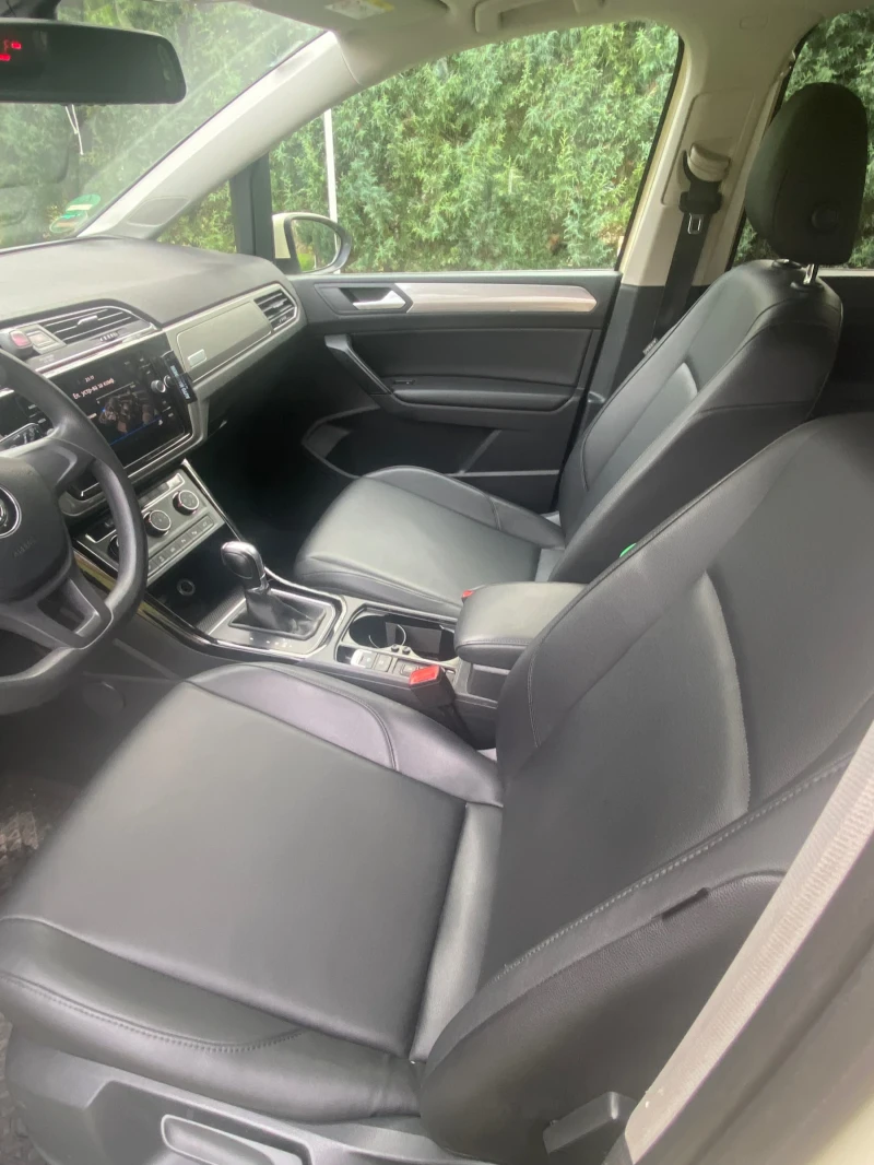 VW Touran, снимка 10 - Автомобили и джипове - 52724217