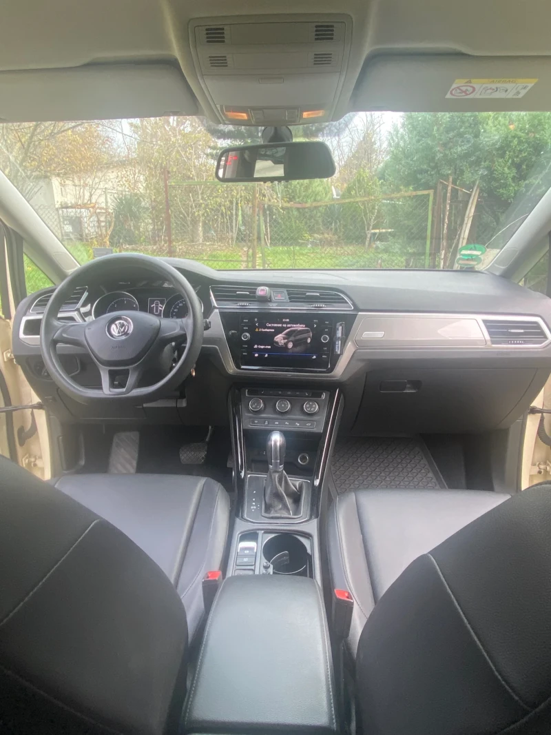 VW Touran, снимка 13 - Автомобили и джипове - 52724217