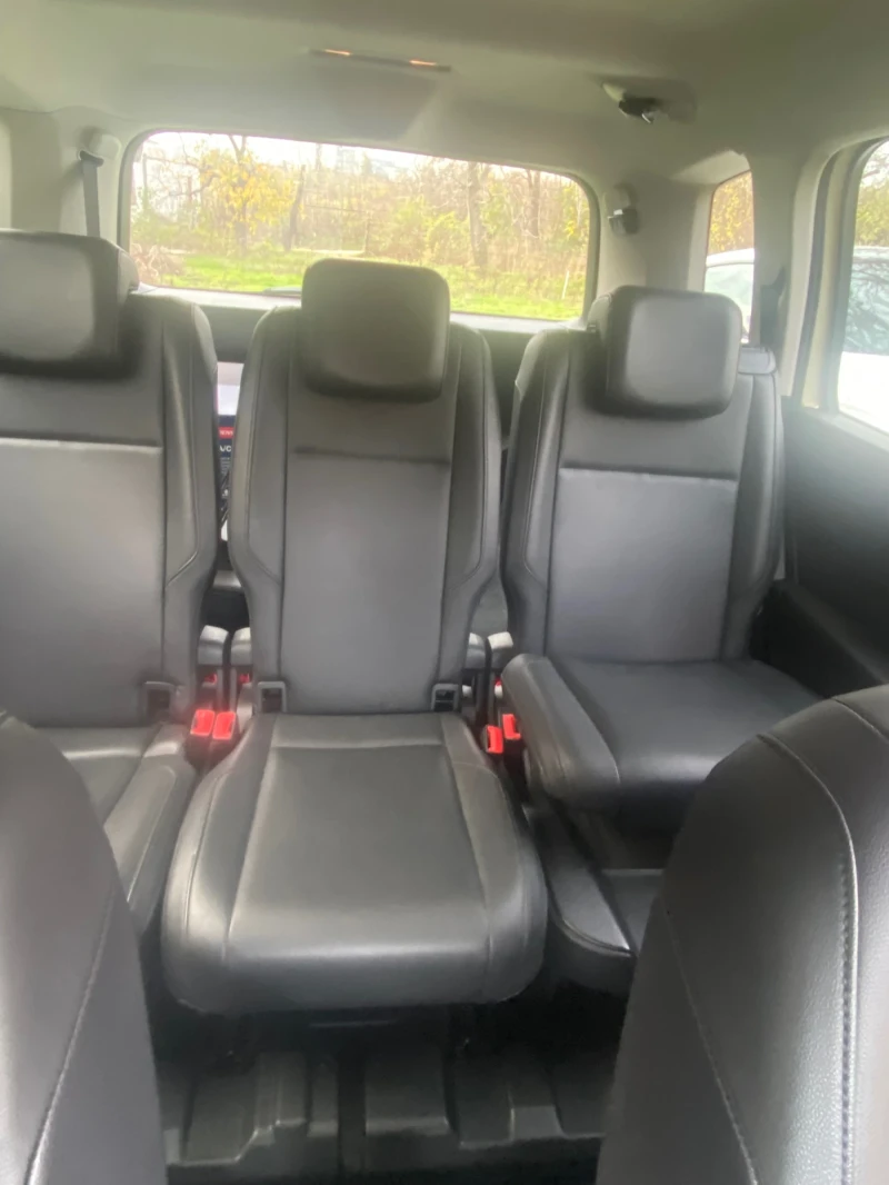 VW Touran, снимка 7 - Автомобили и джипове - 52724217