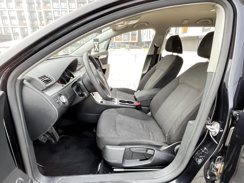 VW Passat 2.0TDI/COMMON/RAIL, снимка 11 - Автомобили и джипове - 52926478
