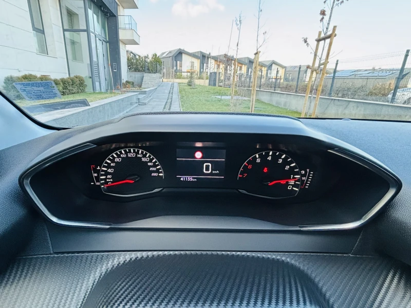 Peugeot 208 | 03.2020 | 42 000 км | България, снимка 6 - Автомобили и джипове - 52991441